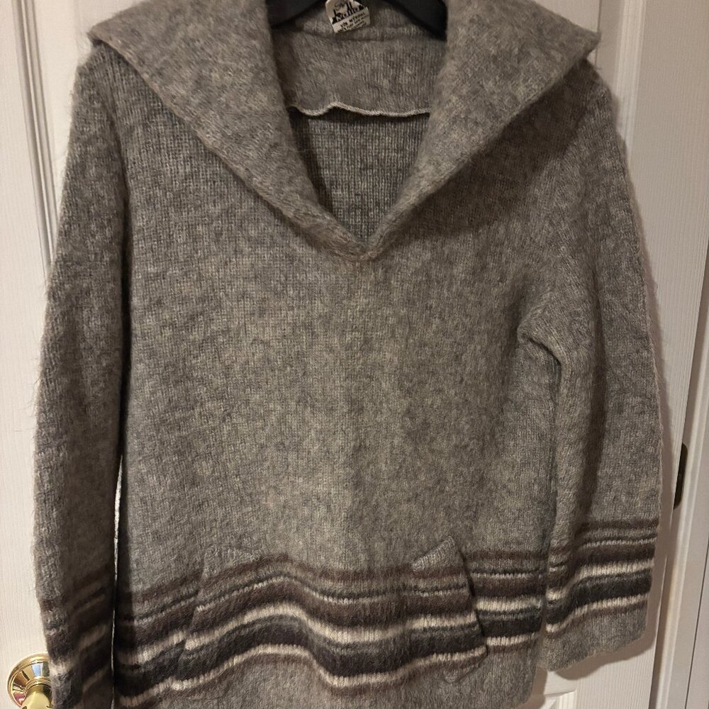 Icelandic Wool Hoodie Sweater, Gray with Brown Stripe Detail Size M